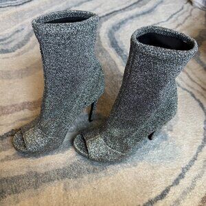 JESSICA SIMPSON Relena Peep Toe Silver Bootie Size 5M